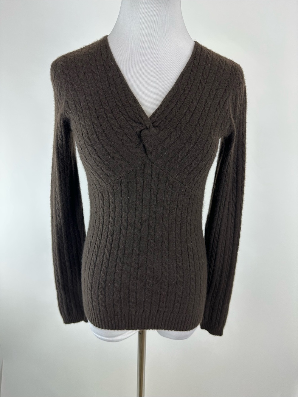 Saks Fifth Avenue Cable Cashmere Sweater Twist Front Size XS Chocolate Brown